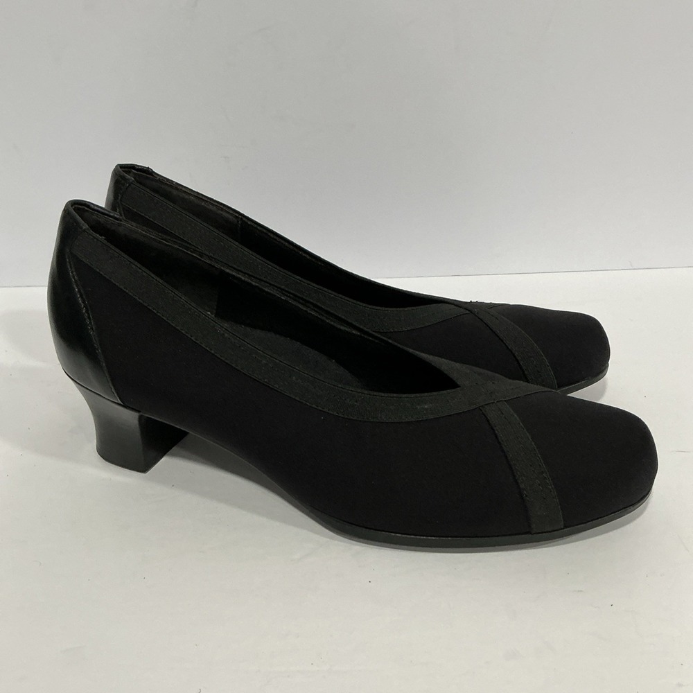 Munro American Black Dress Heel Pumps Textile Criss Cross Stretch Size 7 WW
